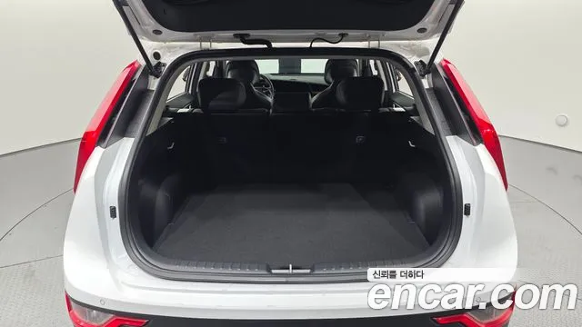 Kia Niro — фото 16