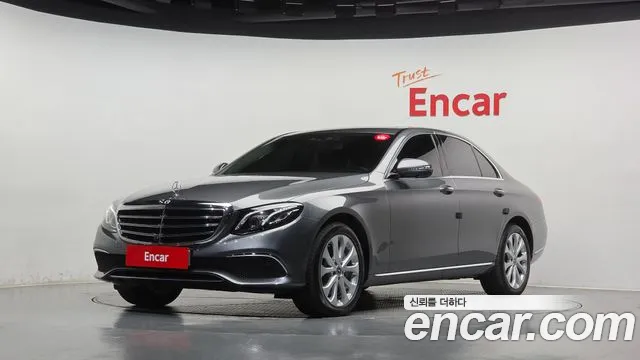 Mercedes-Benz E-Class — фото 1