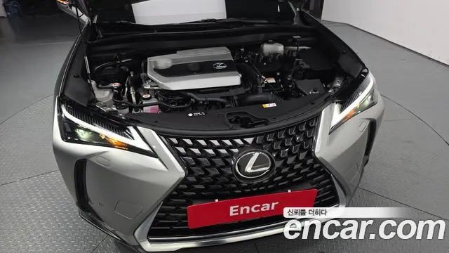 Lexus UX — фото 6