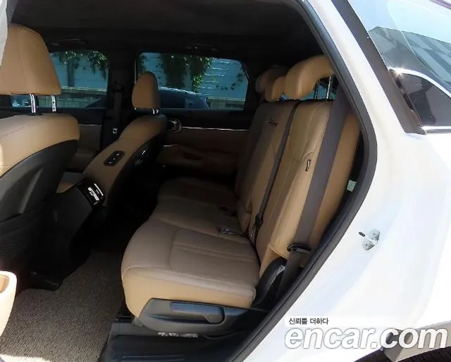 Kia Sorento — фото 11