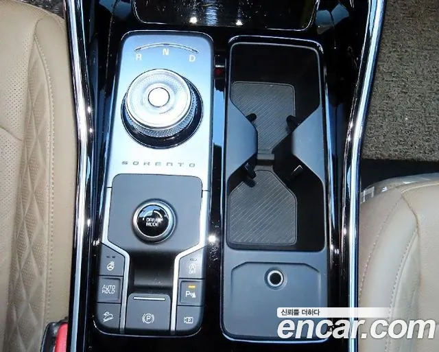 Kia Sorento — фото 17