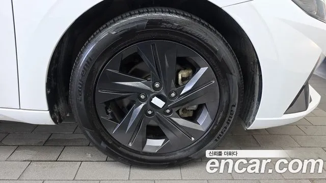 Hyundai Avante — фото 21