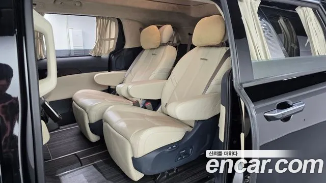 Kia Carnival — фото 12