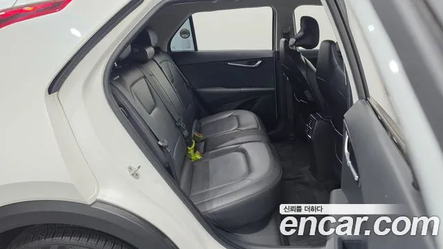 Kia Niro — фото 11