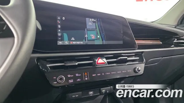 Kia Niro — фото 12
