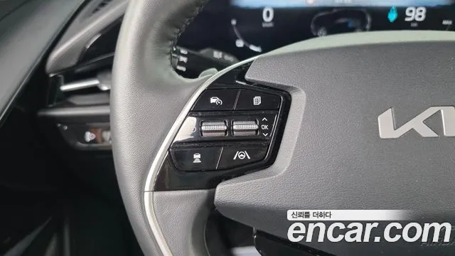 Kia Niro — фото 15