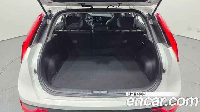 Kia Niro — фото 16