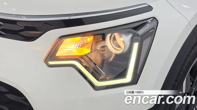 Kia Niro — фото 22