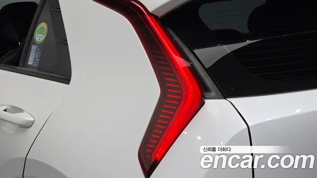 Kia Niro — фото 23