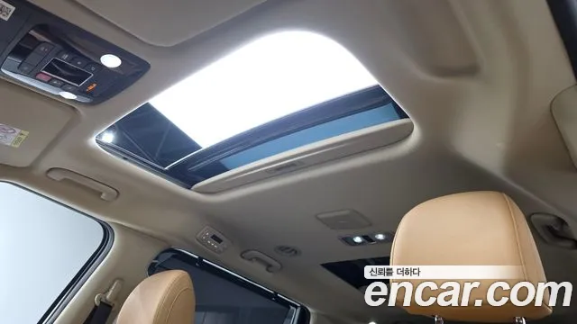 Kia Carnival — фото 15