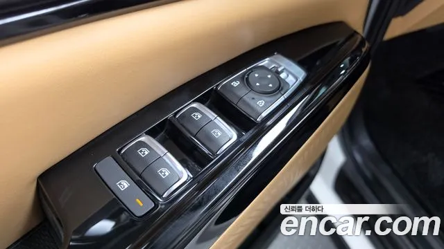 Kia Carnival — фото 28