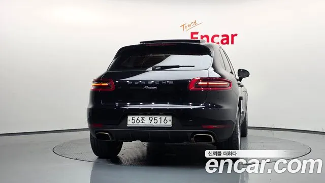 Porsche Macan — фото 4