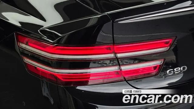 Genesis G80 — фото 23