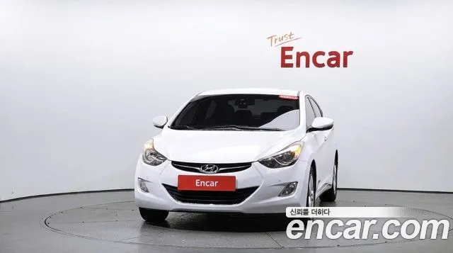 Hyundai Avante — фото 2