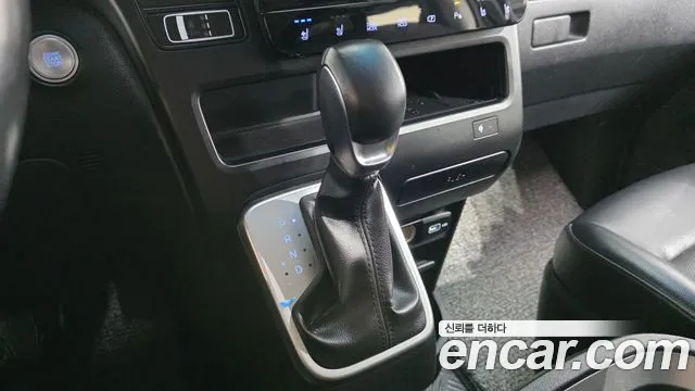 Hyundai Staria — фото 9