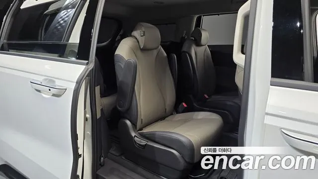 Kia Carnival — фото 11