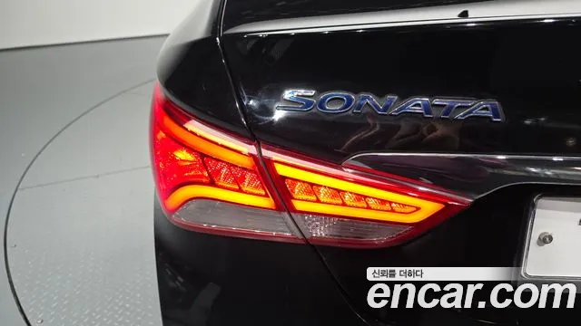 Hyundai Sonata — фото 23