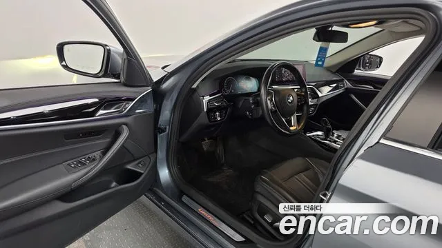 BMW 5-Series — фото 9