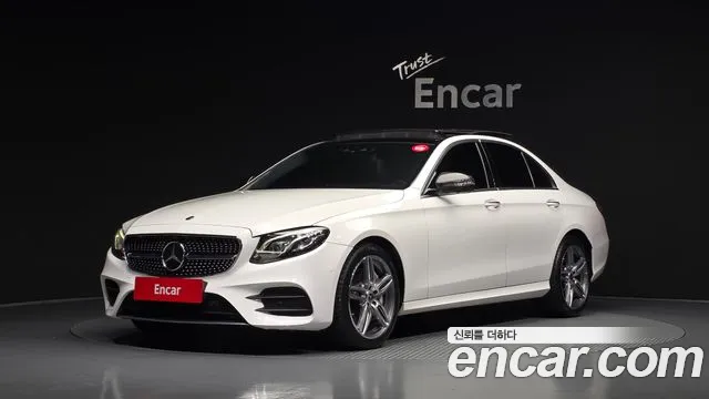 Mercedes-Benz E-Class — фото 1