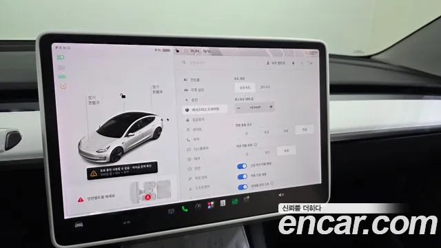 Tesla Model 3 — фото 18