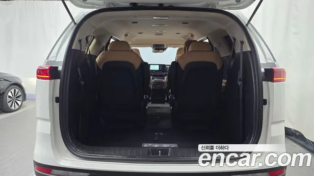 Kia Carnival — фото 20