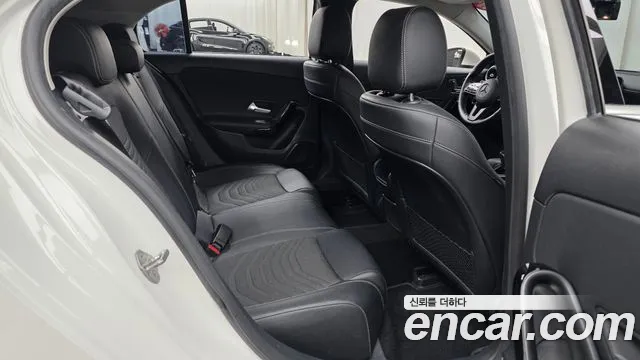 Mercedes-Benz A-Class — фото 12