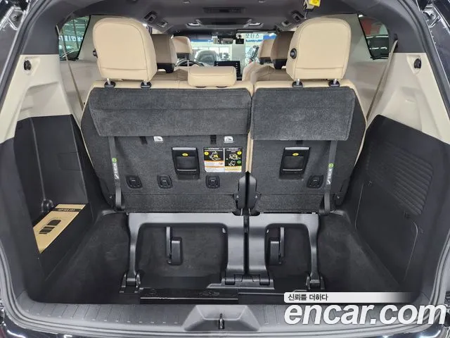 Toyota Sienna — фото 20