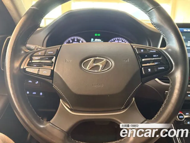 Hyundai Grandeur — фото 16