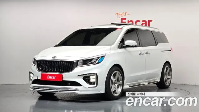 Kia Carnival — фото 1