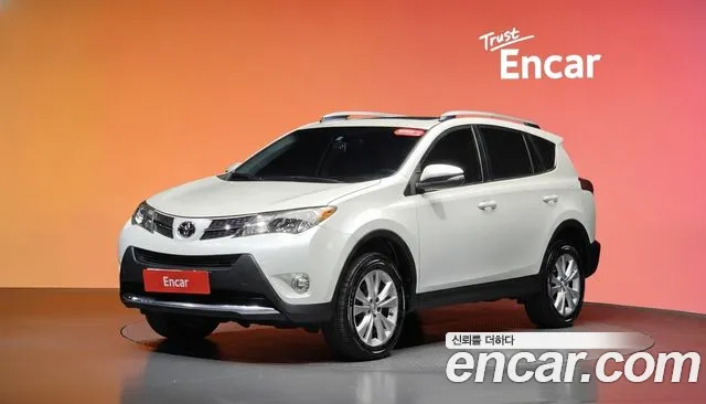 Toyota RAV4 — фото 20
