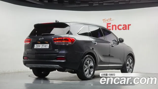 Kia Sorento — фото 2