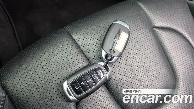 Hyundai Avante — фото 18