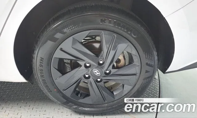 Hyundai Avante — фото 21
