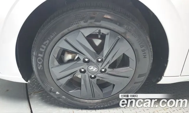 Hyundai Avante — фото 4
