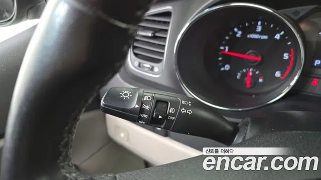 Kia Carnival — фото 29