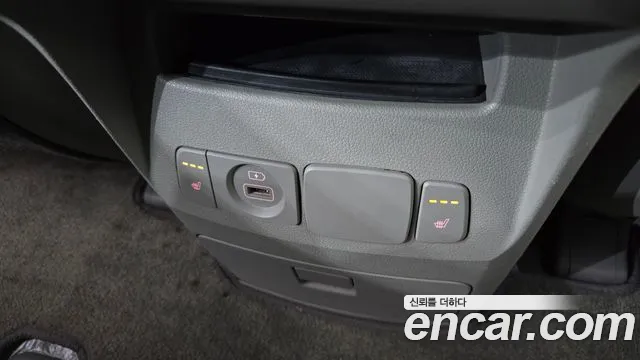 Kia Carnival — фото 30