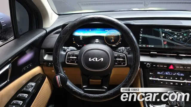 Kia Carnival — фото 13