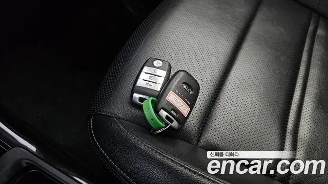 Kia Sorento — фото 16