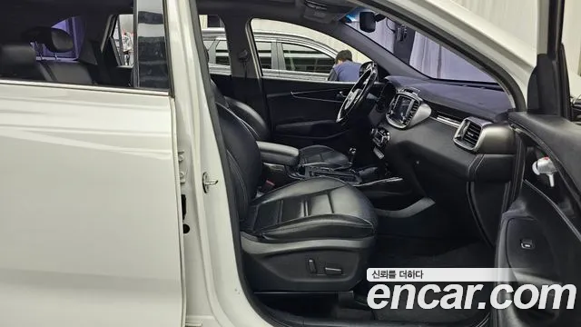 Kia Sorento — фото 26