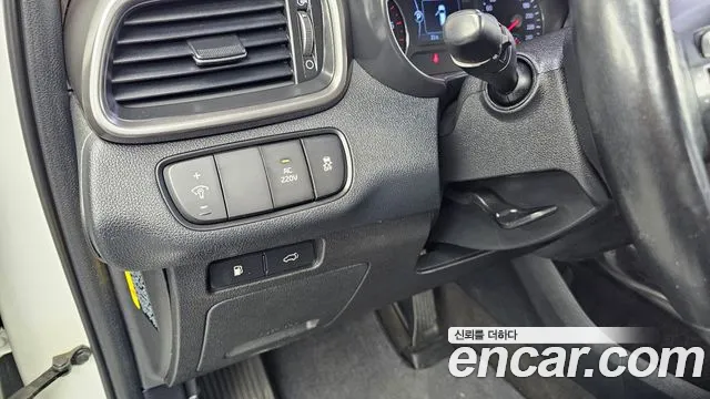 Kia Sorento — фото 29