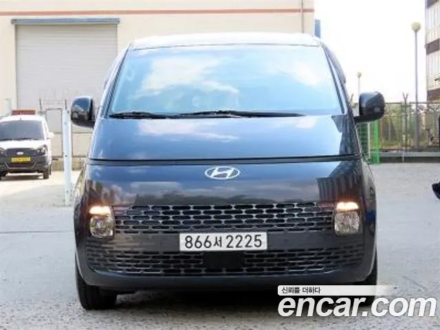 Hyundai Staria — фото 2