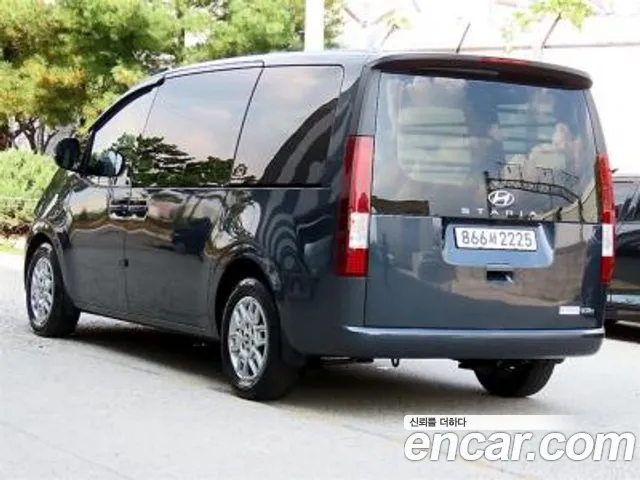 Hyundai Staria — фото 3