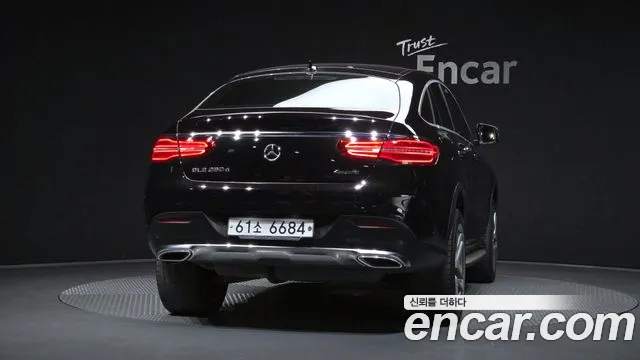Mercedes-Benz GLE-Class — фото 3