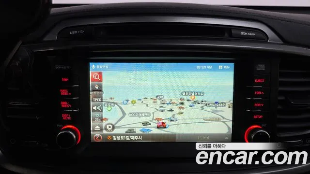 Kia Sorento — фото 14