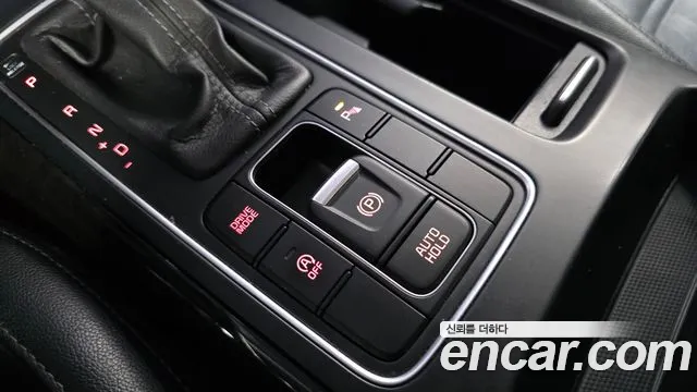 Kia Sorento — фото 17