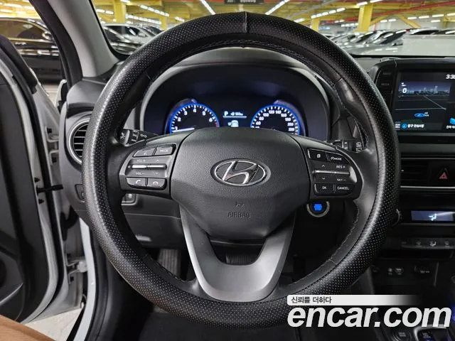 Hyundai Kona — фото 13