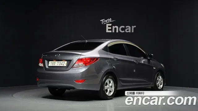 Hyundai Accent — фото 2