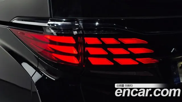 Toyota Alphard — фото 23