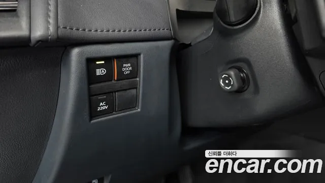 Toyota Alphard — фото 27