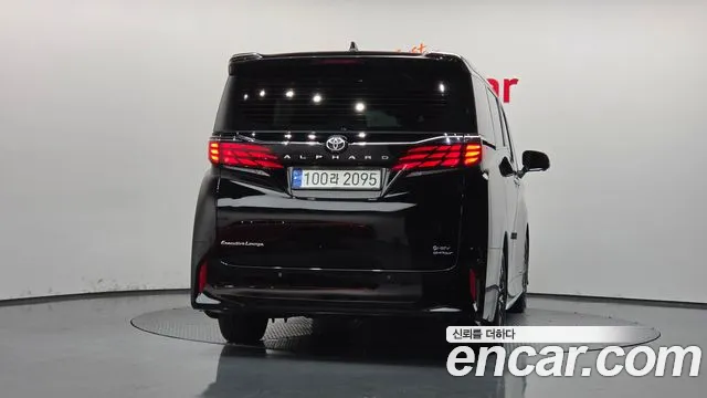 Toyota Alphard — фото 4
